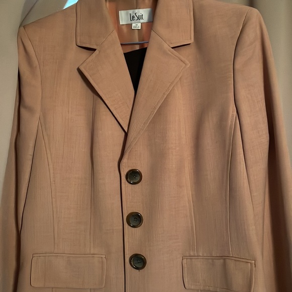 Le Suit Lined blazer with dark brown pants. - Picture 2 of 10